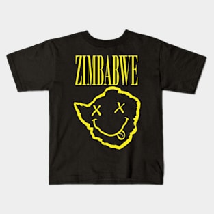 Vibrant Zimbabwe Africa x Eyes Happy Face: Unleash Your 90s Grunge Spirit! Smiling Squiggly Mouth Dazed Smiley Face Kids T-Shirt